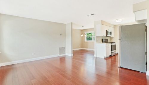 107 Tropic Ct, Fort Pierce FL  34946-1257 exterior