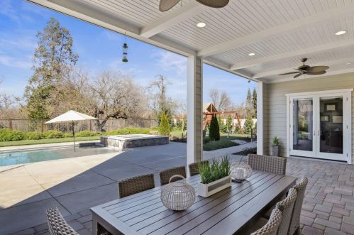 10817 Goldsborough Cir, Valley Home CA 95361-7649 exterior