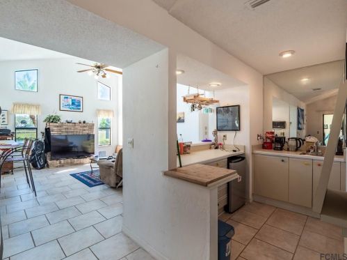 305 Mallard Ln, Daytona Beach FL 32119-8719 exterior