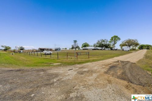 3777 San Marcos Hwy, Stairtown, TX 78648-1782