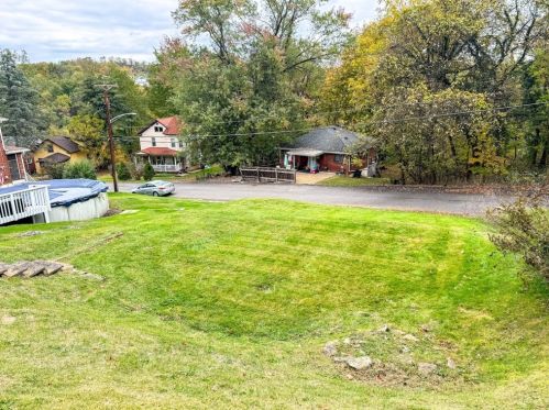 827 Woodward St, Mckeesport PA  15132-1660 exterior