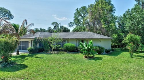 2602 3rd St, Lehigh Acres, FL 33936-1676