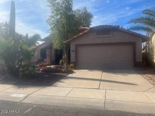 510 Saddle St, Gilbert, AZ 85233-6812