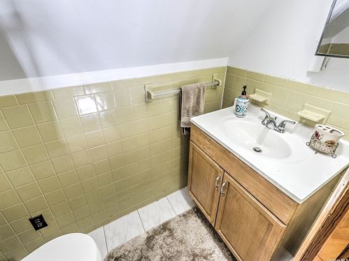 86-33 Winchester Blvd, Jamaica NY  11426-2100 exterior