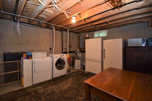 1 San Antonio Dr, Fremont NH  03044-8204 exterior