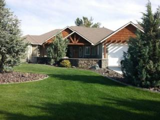 3506 Canyon Lakes Dr, Kennewick, WA 99337-2760