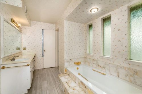 31 Highland Pl, Richardson TX  75081-3500 exterior