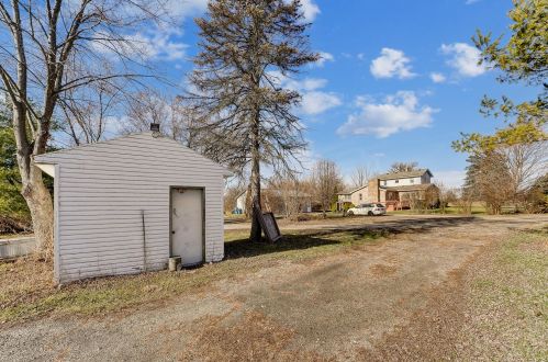 7186 National Rd, Brookville OH  45309-8784 exterior