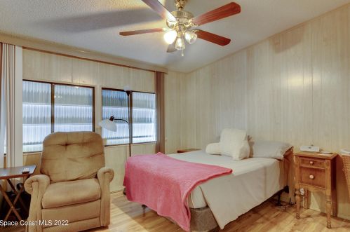 704 Silverthorn Ct, Sebastian FL  32976-7349 exterior