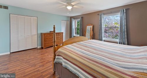 104 Vlg Grn Dr, Gilbertsville PA  19525-9500 exterior