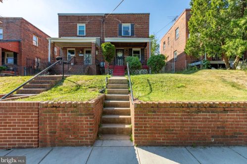 1938 Savannah Pl, Washington, DC 20020-2106