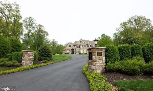 1245 Sand Hill Rd, Hummelstown, PA 17036-9705