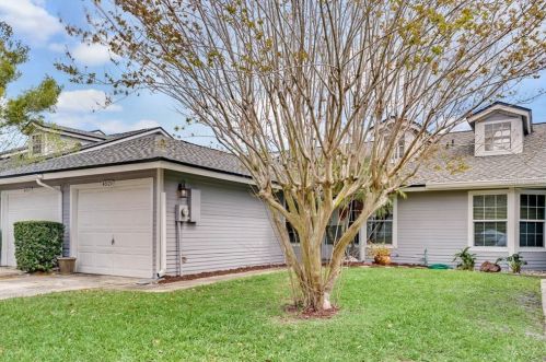 4521 Southfield Ave, Orlando, FL 32812-7749