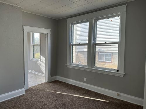 37 River Rd, Newport KY  41075-2317 exterior