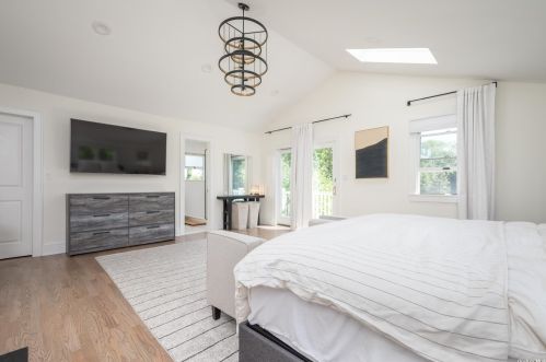 20 Cedar Rd, Elwood NY  11731-4636 exterior