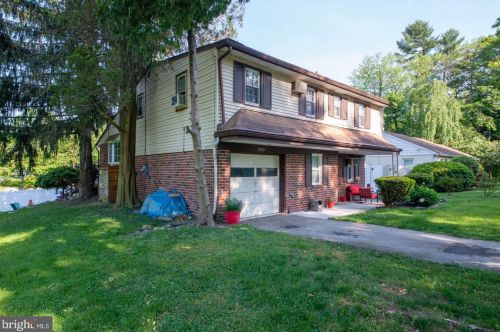 8109 Stockton Rd, Melrose Park, PA 19027-1724