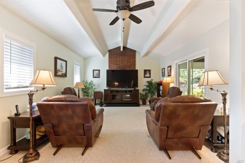 235 San Jacinta Dr, Ukiah CA  95482-5648 exterior