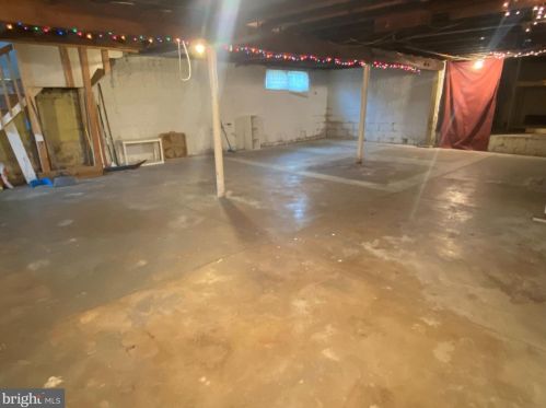 29 Bishop Holw Rd, Newtown Square PA  19073-3211 exterior