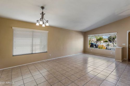 712 Jacob St, Gilbert AZ 85295-1660 exterior