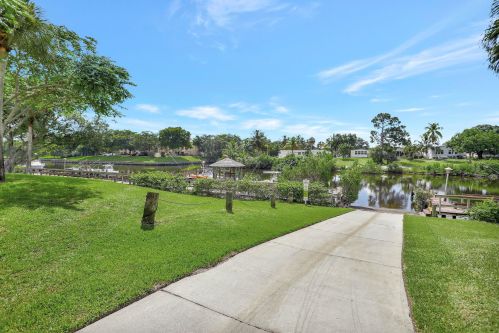 23271 Water Cir, Boca Raton FL  33486-8536 exterior