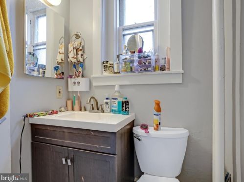 365 College Ave, Lancaster PA 17603-3319 exterior