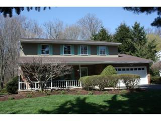 1552 Belle Meade Dr, Akron, OH 44321-1808
