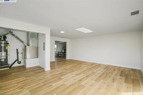 2954 Clearland Cir, West Pittsburg CA  94565-3243 exterior