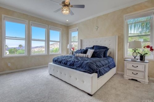 5391 Evening Sky Dr, Simi Valley CA  93063-5744 exterior