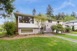 15805 56th Ave, Edmonds WA  98026-4626 exterior