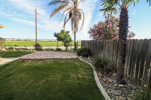 621 Del Oro St, Woodland CA  95695-5040 exterior