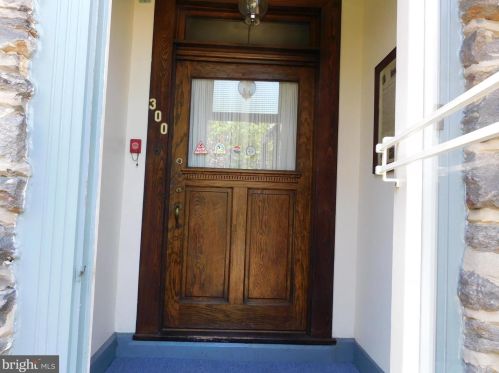 300 Borbeck Ave, Philadelphia PA 19111-2207 exterior