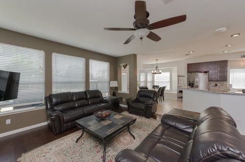 3525 Stanford Dr, Denton, TX 76210-8754