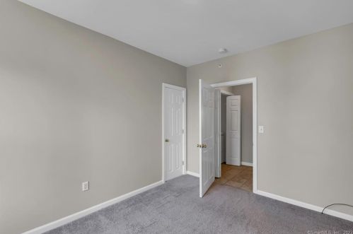 30 Foster St, Manchester CT 06040-5330 exterior