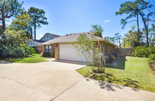 911 Ginger Tree Pl, Daytona Beach, FL 32127-7778