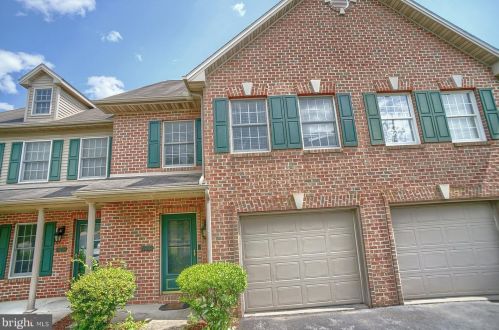 4067 Regiment Blvd, West Enola, PA 17025-1450