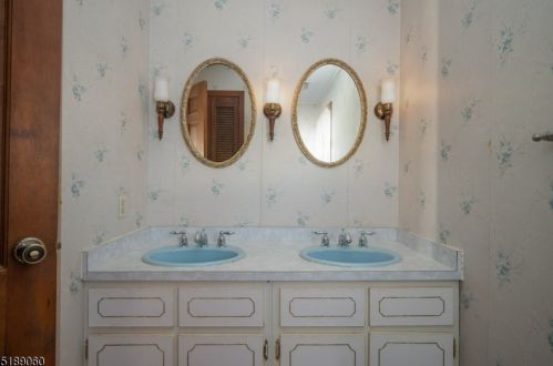 14 Holland Rd, Wantage NJ  07461-2834 exterior