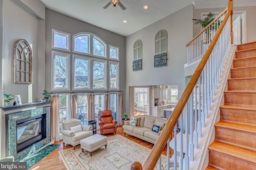 18292 St Georges Ct, Leesburg VA  20176-7421 exterior