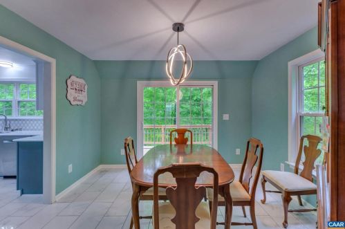 3 Watts Cir, Bybee VA  22963-2051 exterior