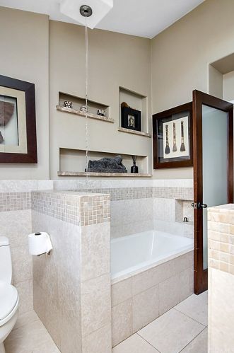 1727 Tradewinds Ln, Newport Beach CA  92660-4313 exterior