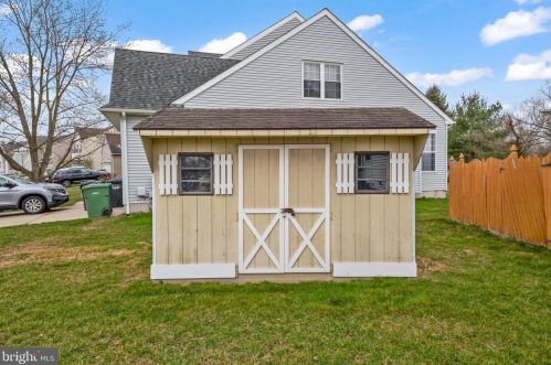 2 Ethan Ter, Swedesboro NJ  08085-4035 exterior