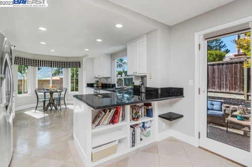 7336 Las Palmas Way, Pleasanton CA  94568-2775 exterior