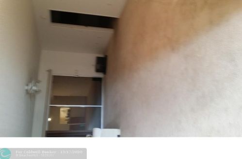 801 141st Ave, Hollywood FL  33027-3590 exterior