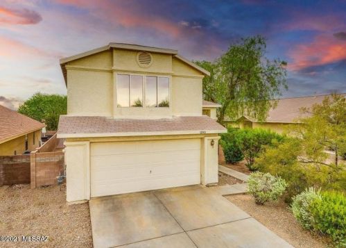 1180 Chamberlain Pl, Tucson, AZ 85745-3371
