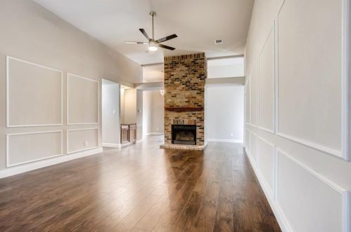 725 Rawlins Dr, Lancaster TX  75146-1231 exterior