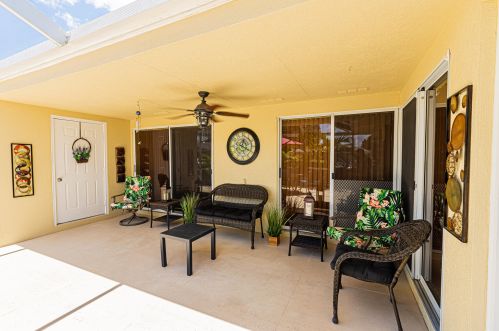 1240 Sun Terrace Cir, Fort Pierce, FL 34986-2420