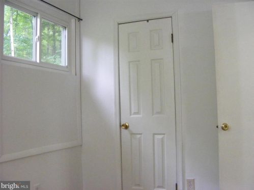 96 Big Red Oak Rd, Harpers Ferry WV  25425-5893 exterior
