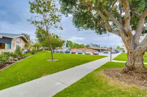 13048 Del Monte Dr, Seal Beach CA  90740-4388 exterior