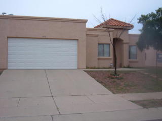 5492 Wembly Rd, Tucson, AZ 85746-3936