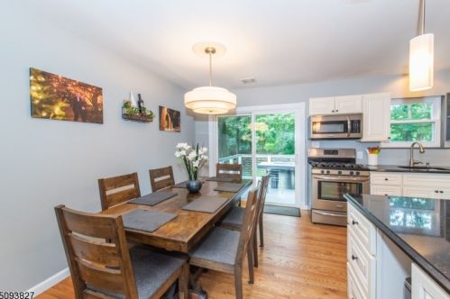 36 Riverside Dr, Parsippany NJ  07834-2133 exterior