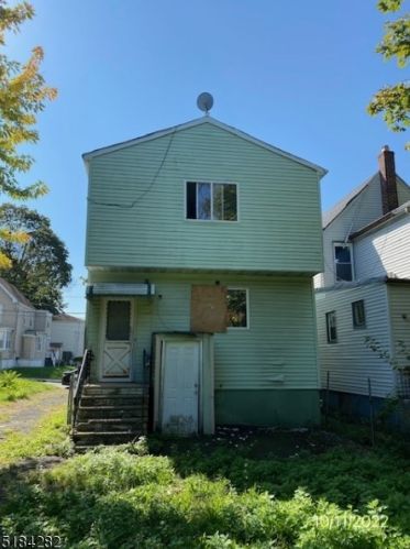 24 Orange Pl, Irvington NJ  07111-2040 exterior
